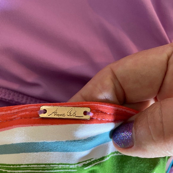 Ann Cole 16 Ladies One Piece Swimsuit
Striped multicolor halter
Adjustable strap - Picture 6 of 8